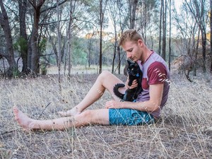 Feladta az állását csak azért, hogy macskájával utazza be a világot! Ilyen életet akarunk!