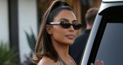 Honnan szedte Kim Kardashian ezt a rettenetes ruhát?