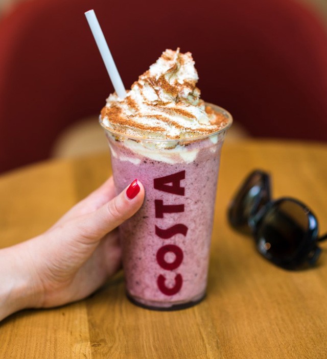 Végre! 100%-ban lebomló szívószálakra váltott a Costa