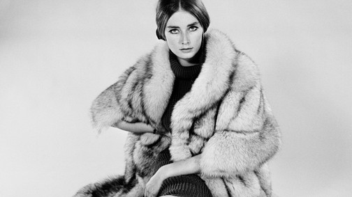 Elhunyt a gyönyörű Bond lány, Tania Mallet