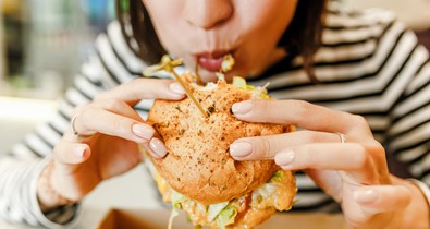 Ez az oka, ha folyton a zsíros ételeket kívánod meg