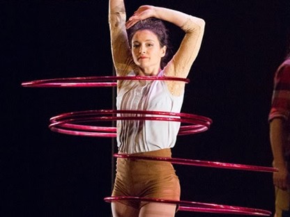 A Sziget egy nagy cirkusz: őrült darabbal teszik próbára a fesztiválozók nevetőizmait