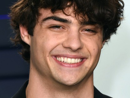 Noah Centineo szőke lett, de nem ott, ahol gondolnád