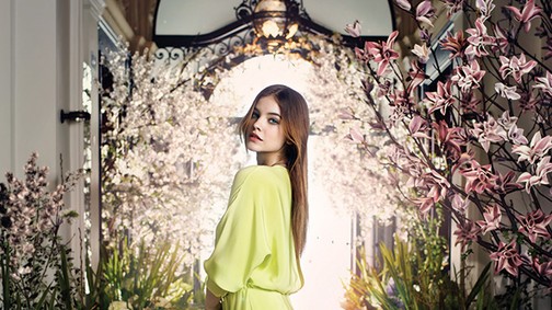 Palvin Barbara az il Bacio di Stile legújabb kampányában