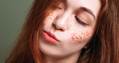 4 ok, amiért kipirosodik az arcbőröd: így hozhatod rendbe