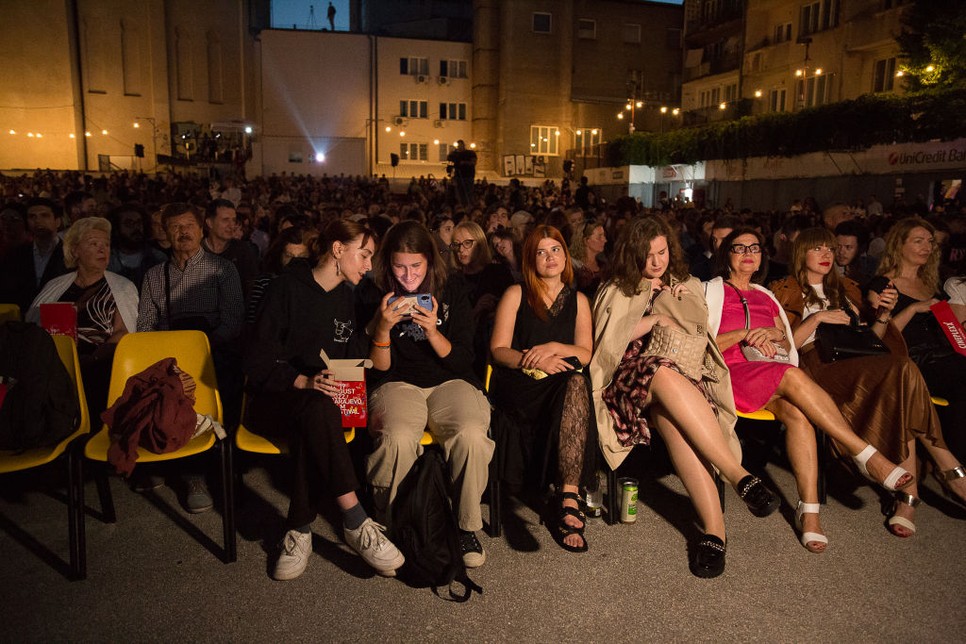 A nyaranta megrendezésre kerülő Szarajevói Filmfesztiválon a legjobb alkotások mellett természetesen a divaté a főszerep
