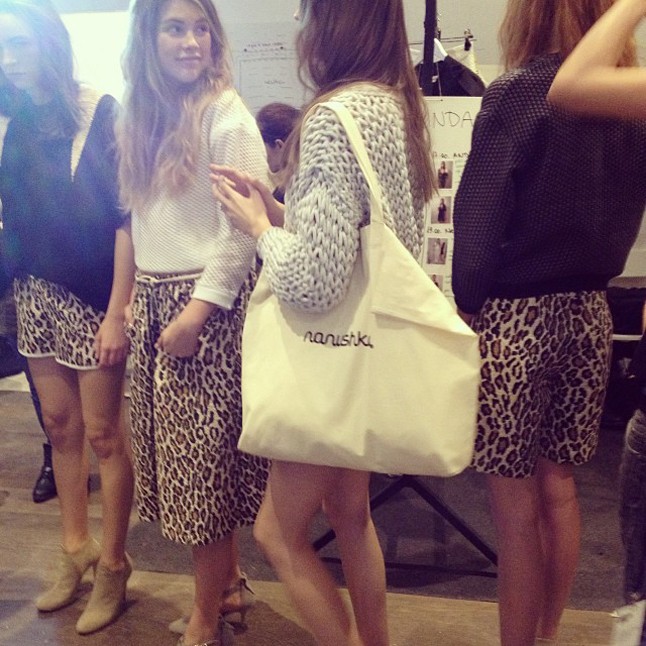 Nanushka kollekcióját most sokban inspirálták az afrikai törzsek motívumai.