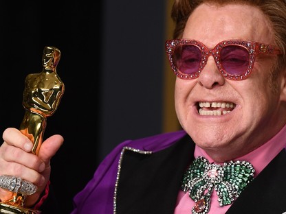 Zseniális fotók készültek az Oscar legrosszabbul öltözött sztárjairól 