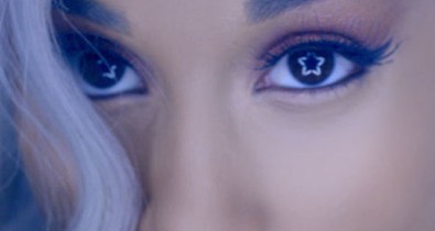 Ariana Grande hupilila hajjal vadonat új videoklipjében