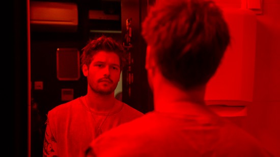 „Még nem jött szembe velem olyan színházi szerep, amiért beáldoztam volna a szabadságomat” - interjú Miller Dáviddal