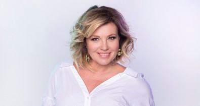 Liptai Claudia elképesztően gyönyörű kreációban tündököl A Nagy Duett első adásában - A szettje különleges üzenetet hordoz