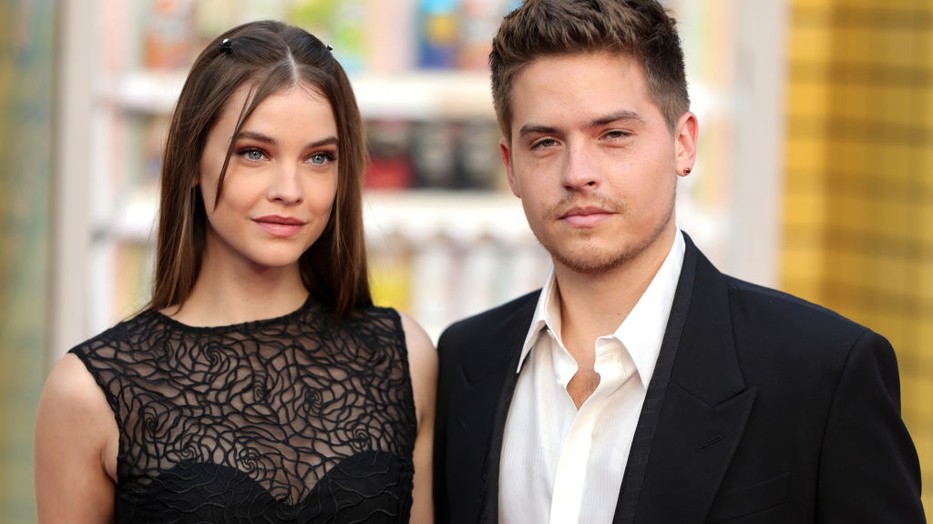 Dylan Sprouse hosszú hajjal még sármosabb, mint korábban