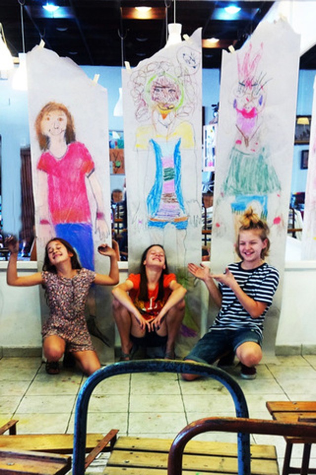 Művészeti ösztöndíj kreatív gyerekek és tinik számára a Manzárt rajziskolában