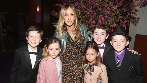 Sarah Jessica Parker ritkán látott ikerlányai hatalmasat nőttek és álomszépek