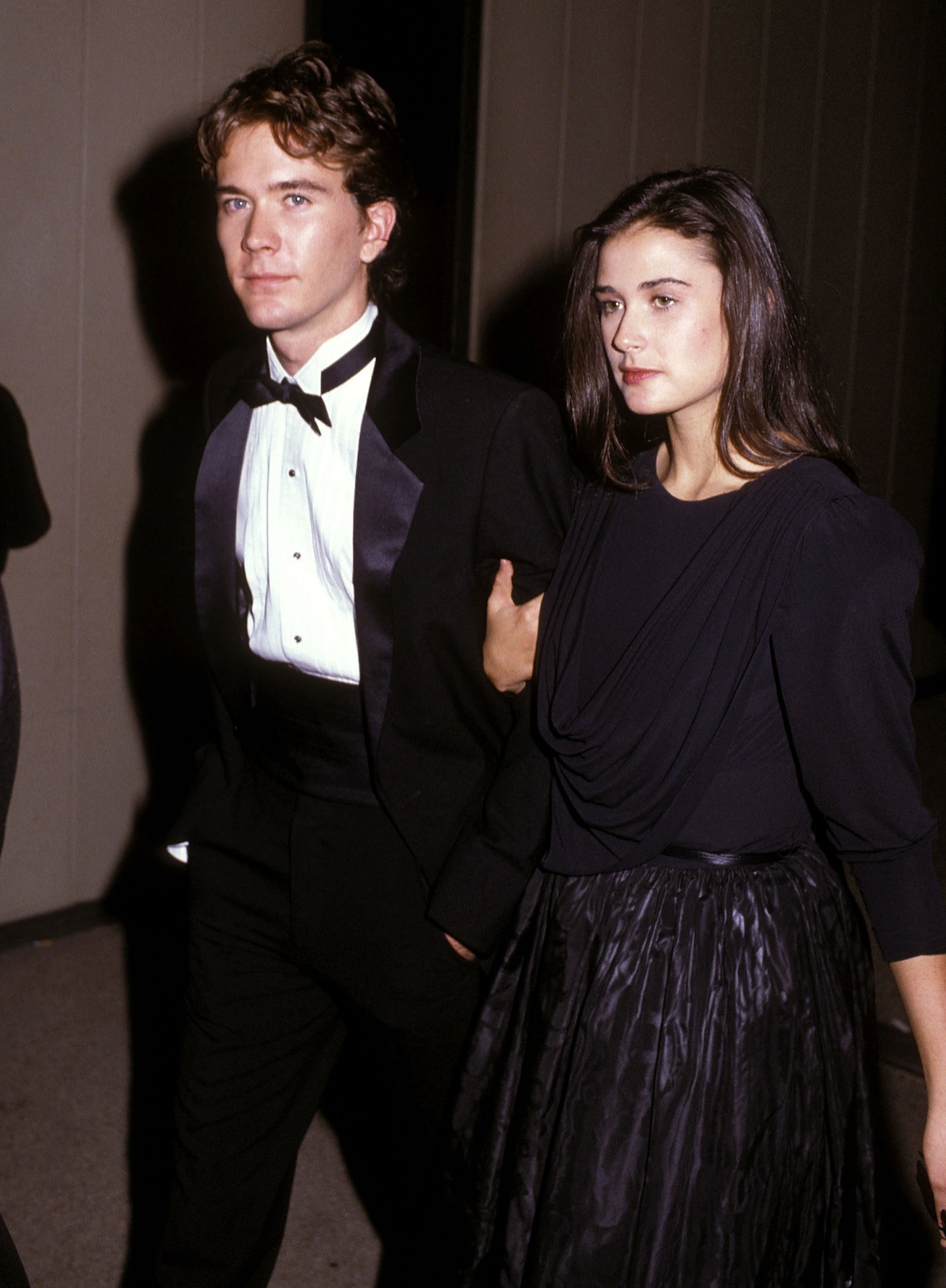 Mielőtt a vörös szőnyeg femme fatale-ja lett, Demi Moore megjelenéseit kifejezetten a visszafogottság jellemezte