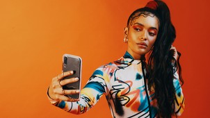 Nem túlzunk, ha úgy látjuk, egy poszt világokat dönthet meg, ezért akar mindenki influenszer lenni