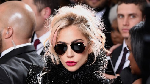 Lady Gaga nem szőke többé, ilyen az új hajszíne