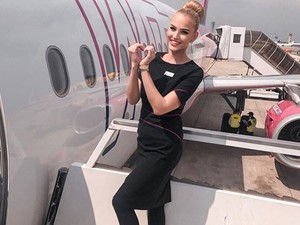 A Wizz Air légiutas-kísérője mindent elmesélt munkájáról videós interjúnkban