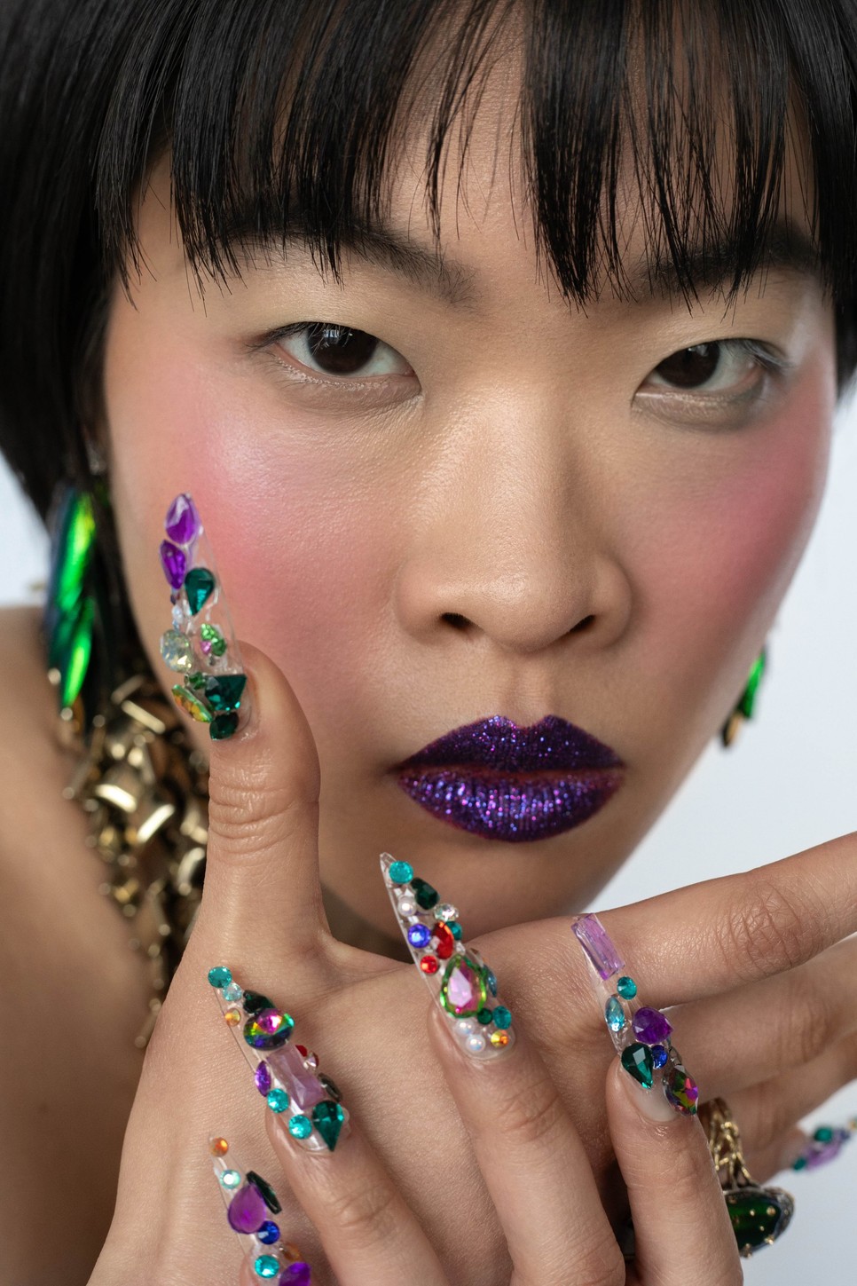 Használd mind a 10 ujjad arra, hogy kifejezd a személyiséged. Mutasd meg a világnak a körmeiden keresztül, hogy ki is vagy valójában!