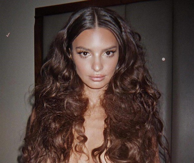 Emily Ratajkowski pucér képével egy nagyon fontos dolgot üzent