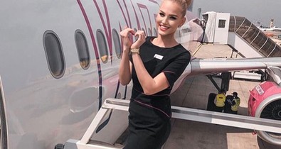 A Wizz Air légiutas-kísérője mindent elmesélt munkájáról videós interjúnkban
