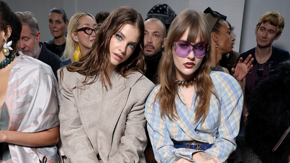 Palvin Barbi estém magaszakújánál nem látsz ma merészebbet