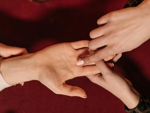 Szorongunk miatta, pedig akár jobbá is tehetnénk - de milyen világ vesz majd minket körül 3-4 év múlva a jövőkutató szerint?