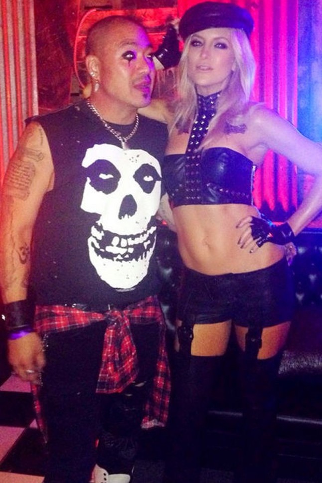 Kate Hudson ismét nagyon szexi, ezúttal a Sons of Anarchy motorosklub tagjának öltözött.