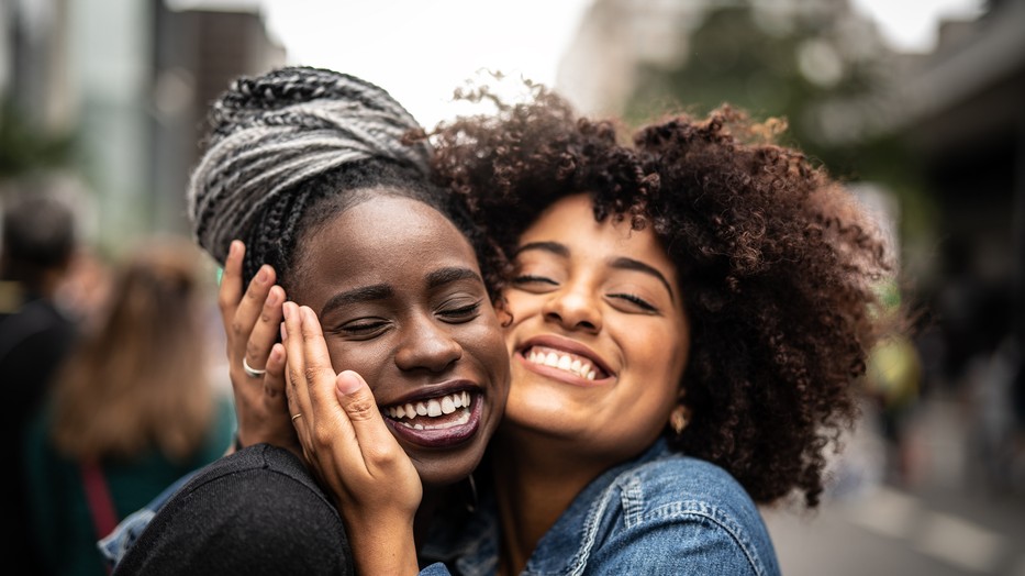 10 kérdés, amivel segíthetsz a legjobb barátnődnek a randizásban