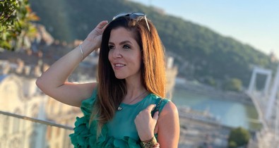 Emeld ki a nőiességedet ezzel a remek szettel!