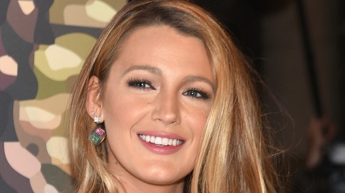 Elképesztő átalakulás: Blake Lively rövid, barna hajjal