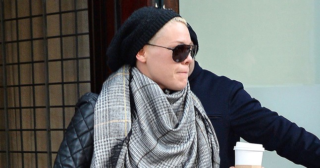 Meleg bundában Kate Moss