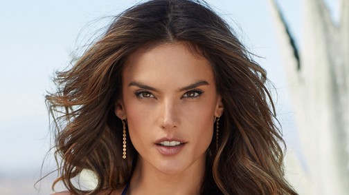 Úgy néz ki, hogy Alessandra Ambrosio-nak tényleg új pasija van!