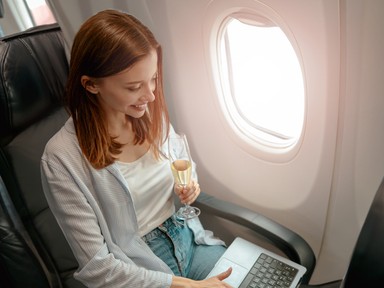 Ez az oka, hogy az alkohol sokkal erősebben hat a repülőn, mint a szárazföldön