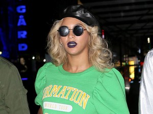 Beyoncé szettje pocsék, de figyeld ezt a hihetetlen rúzst