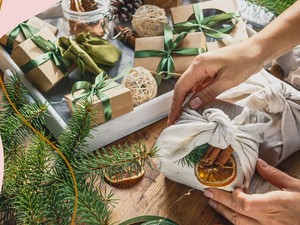 10 környezettudatos ajándék, ha idén a megszokottól eltérőt tennél a fa alá