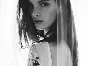 Catwalk Queen: Atlétikus jégkirálynő - Ava Smith