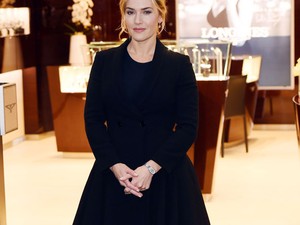 Kate Middleton után szabadon: Kate Winslet gyönyörű kabátban