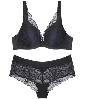 Melltartó és alsó TRIUMPH 19 000 Ft, 8000 Ft