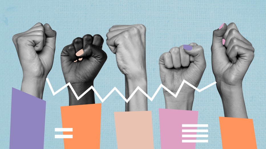 A résztvevő nők társadalmi mobilitását elősegíti, hogy a csoportos foglalkozások során fejlődik az önképük, az önbizalmuk, differenciáltabb képet alakíthatnak ki a világról és saját utakat is találhatnak az önmegvalósítás felé