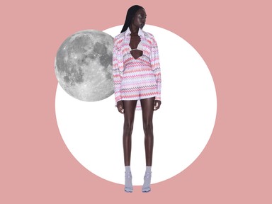 Napi horoszkóp: A Nyilasra fontos találkozás vár, a Vízöntőnek váltania kell - június 12.