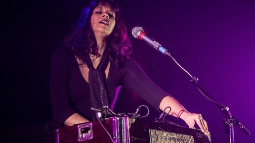 ´Nagyon sok okunk van dühösnek lenni ´ - Shilpa Ray Budapestre jön