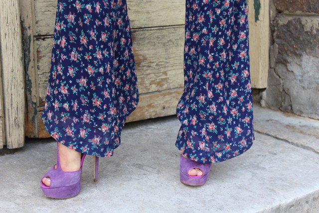 Virágos kedd és turis ruhák