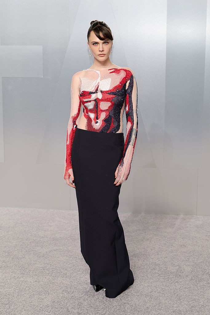 Cara Delevingne meztelenruhája egyszerre sokkoló és elbűvölő