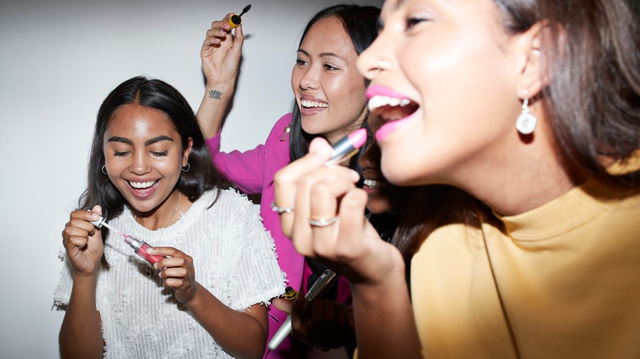 2022 legnagyobb sminktrendjei csak arra várnak, hogy kipróbáld őket!