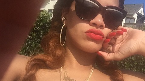 Ezt bikinifelsőnek? Rihanna igazi trendszetter