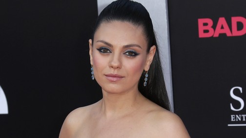 Mila Kunis ilyen gyönyörű kismama a vörös szőnyegen