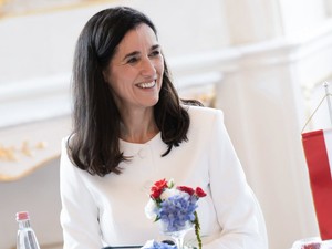 Titkos fegyver Orbán Anita ruhatárában: ez teszi különlegessé a stílusát a szakértők szerint
