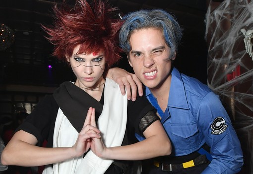 13 fotó Palvin Barbara és Dylan Sprouse párosáról, ahol izzik közöttük a levegő