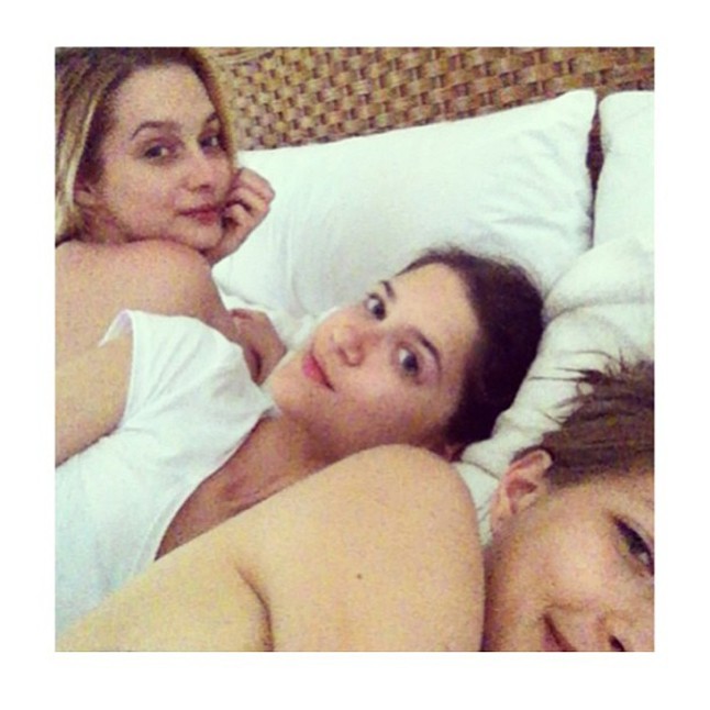 Három grácia: Hajdu Niki, Kondás Kata és Barabás Heni a Hamptonsban pihengetnek.